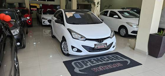 HYUNDAI HB20S 1.6 COMFORT PLUS 16V FLEX 4P AUTOMÁTICO